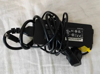 Mini PC Ryzen 7 7840HS Acemagic AM18