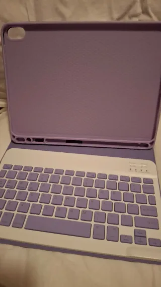 Custodia con tastiera per iPad