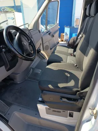 SERVICIO DE LIMPIEZA DE TODO TIPO DE VEHÍCULOS.