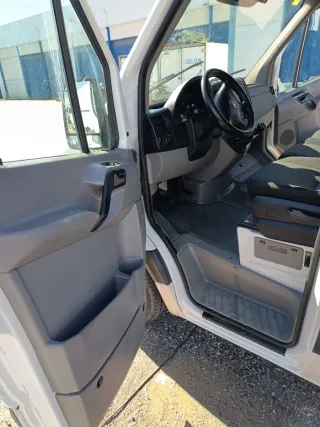 SERVICIO DE LIMPIEZA DE TODO TIPO DE VEHÍCULOS.