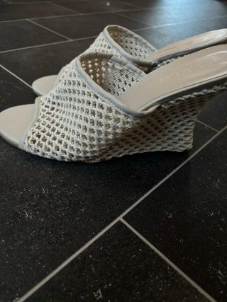 Zuecos de punto AZARAYAH beige