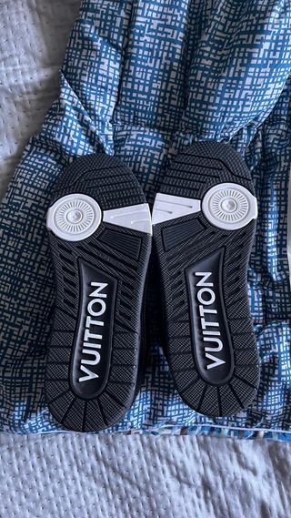 Louis Vuitton nere taglia 42 NUOVE