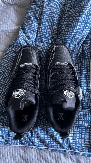 Louis Vuitton nere taglia 42 NUOVE