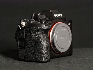 Sony Alpha 7 IV Cámara Mirrorless