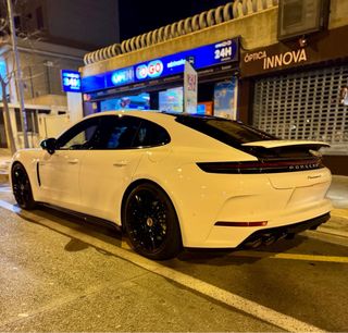 Porsche Panamera E-Hubrid 2024