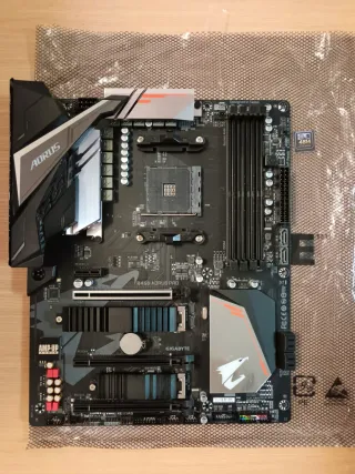 AORUS B450 ELITE Placa Base
