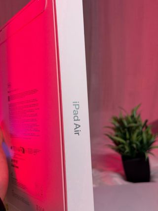 iPad Air M3 2025, mai aperto, sigillato