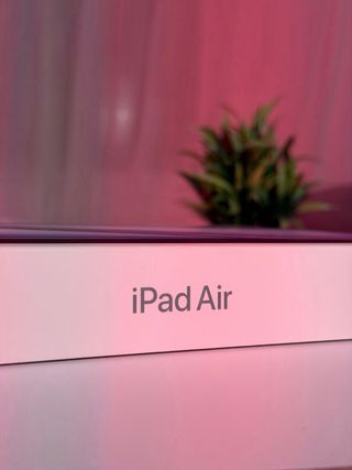 iPad Air M3 2025, mai aperto, sigillato