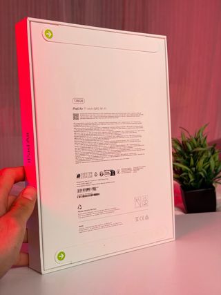 iPad Air M3 2025, mai aperto, sigillato