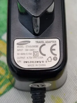 Cargador Adaptador de Corriente Negro