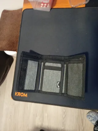 Cartera Billabong Gris y Negra