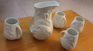 Set di porcellana con brocca e 5 tazze