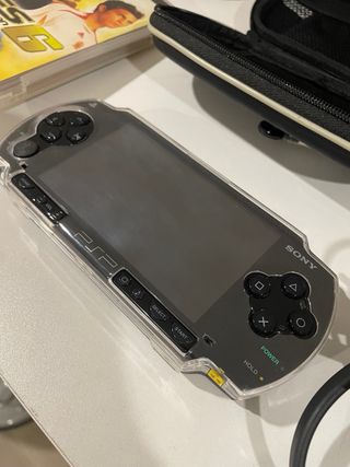 Lote PSP Negra + Juegos y complementos