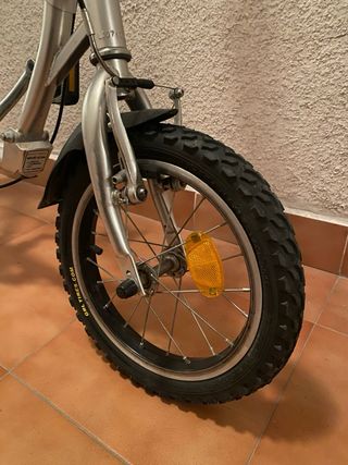 Bicicleta plegable plateada