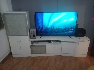 Armario blanco y gris