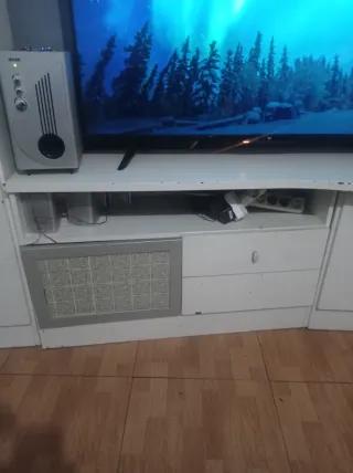 Armario blanco y gris