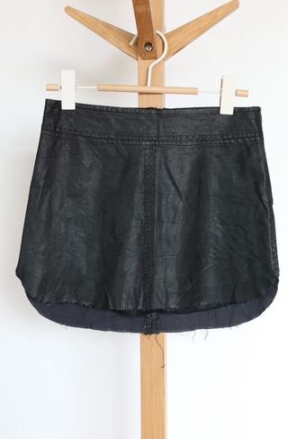 Falda corta negra Nicoli