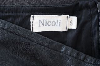 Falda corta negra Nicoli