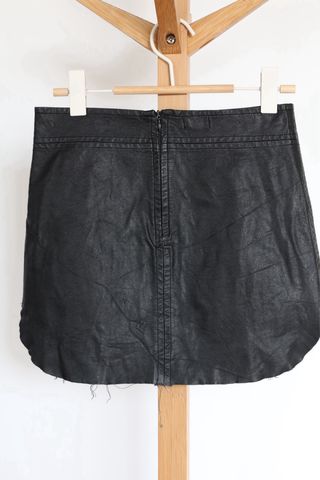 Falda corta negra Nicoli