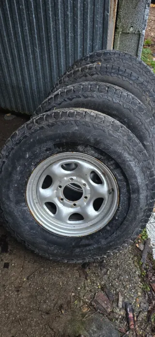 Neumatico + llanta 4x4