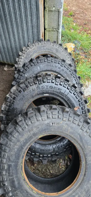 Neumáticos 31x10.50 R15