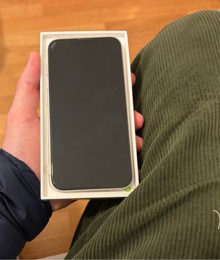 iPhone 13 128GB Blanco 84% Batería