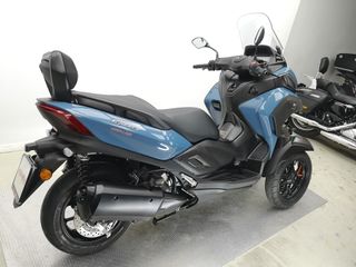 YAMAHA TRICITY 300 2024 1273 kms.