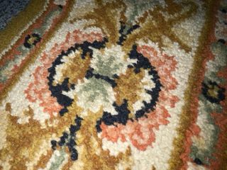 Alfombra antigua floral beige y marrón