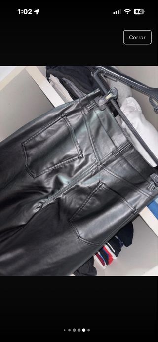 Pantalón ancho efecto piel negro