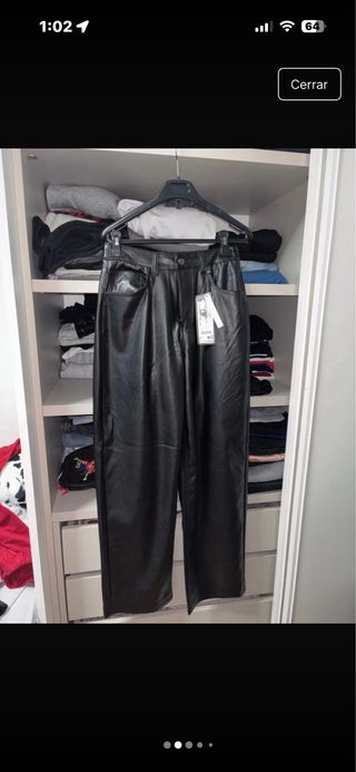 Pantalón ancho efecto piel negro