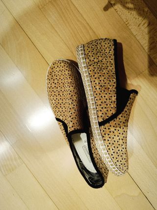 Scarpe da donna beige/marrone con zeppa