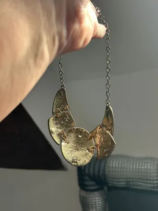 Collar metálico estilo étnico