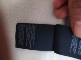 Chaqueta polar marca Tommy Hilfiger, como nueva