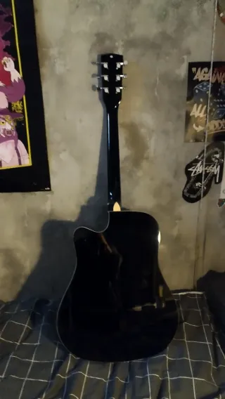 Guitarra Negra + Funda + Cejilla