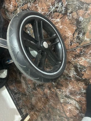 Ruedas Jane Kawai y muum