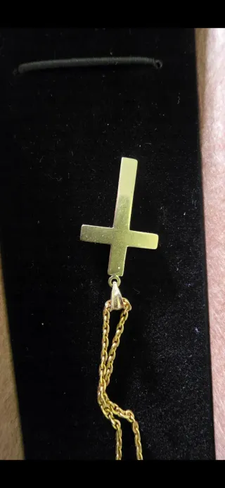 Cruz de oro 18k