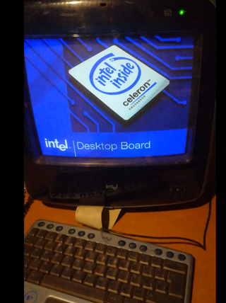 Ordenador Intel Celeron Compacto Antigüedad