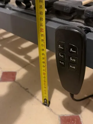 Cama articulada eléctrica metálica