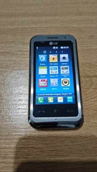 Móvil LG Arena KM900 Plata