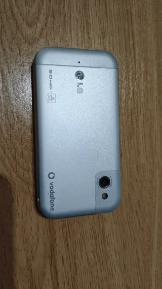 Móvil LG Arena KM900 Plata