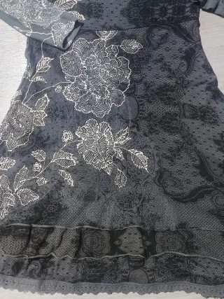 Vestido Desigual gris floral