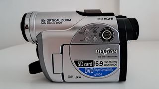 Videocámara Hitachi DVD Cam 16x Zoom