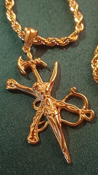 Colgante Cristo Legión Chapado Oro 18k