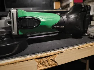 Amoladora Hitachi G 18DL 18V