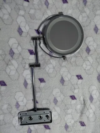 Espejo de pared con luz