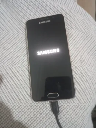 Samsung A3-6.HAY QUE PONERLE BATERÍA