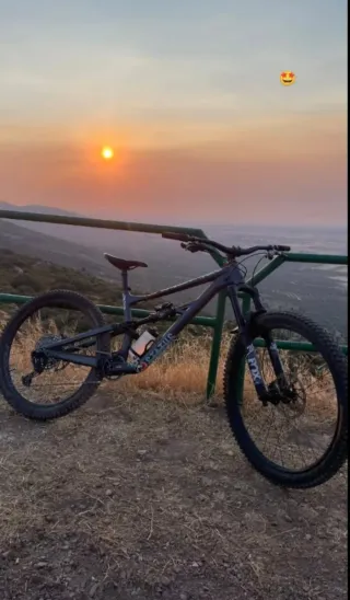 Bicicleta de montaña Specialized Status