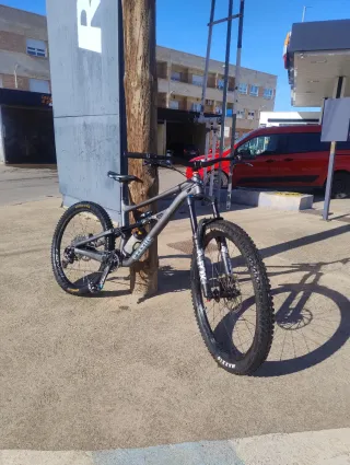 Bicicleta de montaña Specialized Status