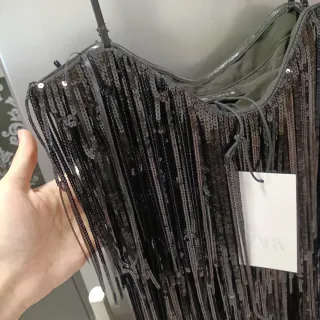 Vestido Zara lentejuelas flecos negro Talla S