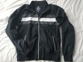 Chaqueta deportiva cremallera rayas